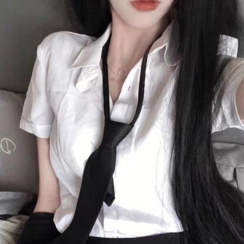 丛林少女之荒野逃生